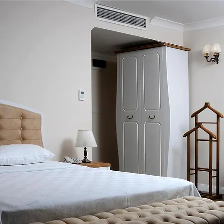 Casa Grande Hotel 2*